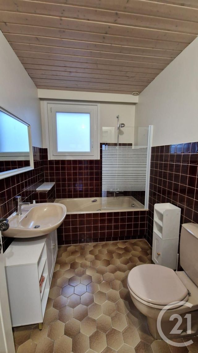 Appartement Duplex à louer - 3 pièces - 100.0 m2 - LABERGEMENT STE MARIE - 25 - FRANCHE-COMTE - Century 21 Avenir Immobilier