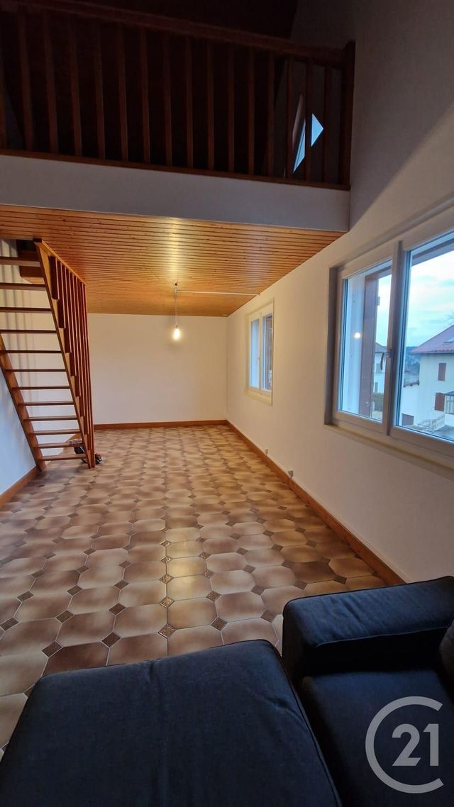 Appartement Duplex à louer - 3 pièces - 100.0 m2 - LABERGEMENT STE MARIE - 25 - FRANCHE-COMTE - Century 21 Avenir Immobilier