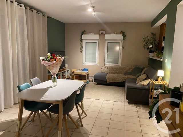 Appartement F4 à louer - 4 pièces - 108.0 m2 - LES GRANGETTES - 25 - FRANCHE-COMTE - Century 21 Avenir Immobilier