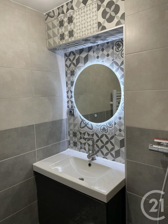 Appartement F2 à louer - 2 pièces - 33.9 m2 - LONGEVILLES MONT D OR - 25 - FRANCHE-COMTE - Century 21 Avenir Immobilier