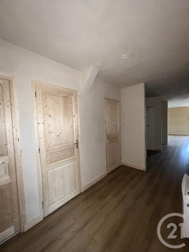 Appartement F3 bis à louer - 3 pièces - 100.0 m2 - REMORAY BOUJEONS - 25 - FRANCHE-COMTE - Century 21 Avenir Immobilier