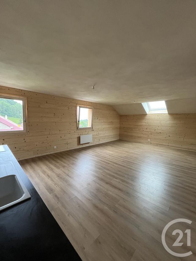 Appartement F3 bis à louer - 3 pièces - 100.0 m2 - REMORAY BOUJEONS - 25 - FRANCHE-COMTE - Century 21 Avenir Immobilier
