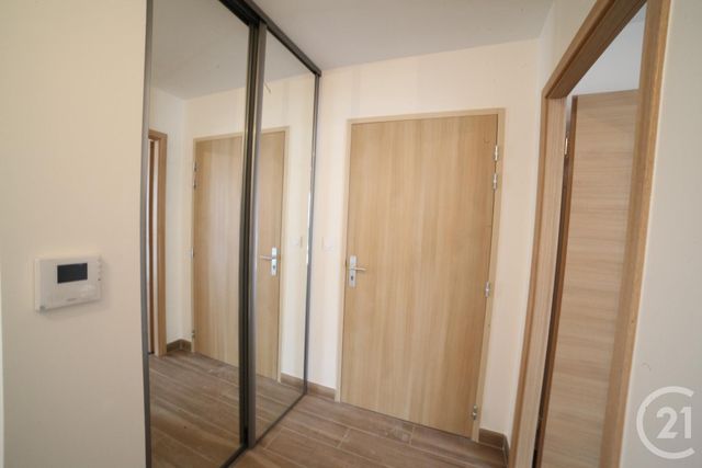 Appartement F3 à louer - 3 pièces - 59.24 m2 - MONTPERREUX - 25 - FRANCHE-COMTE - Century 21 Avenir Immobilier