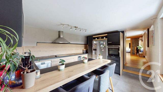 Appartement T4 à vendre - 5 pièces - 130.18 m2 - LONGEVILLES MONT D OR - 25 - FRANCHE-COMTE - Century 21 Avenir Immobilier