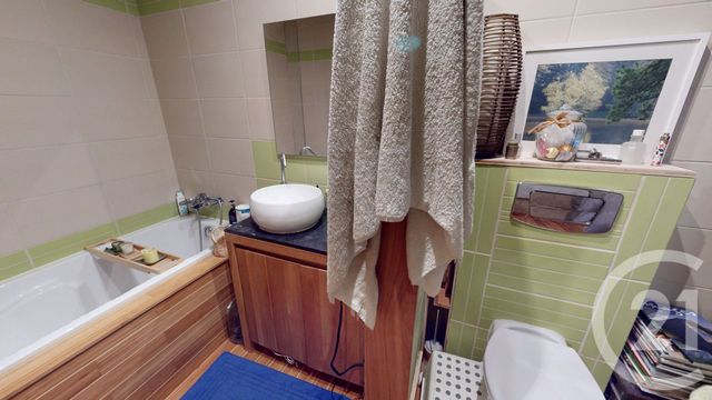 Appartement T4 à vendre - 5 pièces - 130.18 m2 - LONGEVILLES MONT D OR - 25 - FRANCHE-COMTE - Century 21 Avenir Immobilier