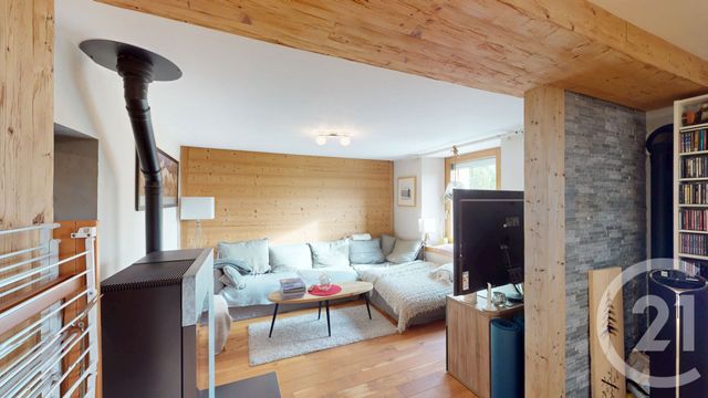 Appartement T4 à vendre - 5 pièces - 130.18 m2 - LONGEVILLES MONT D OR - 25 - FRANCHE-COMTE - Century 21 Avenir Immobilier