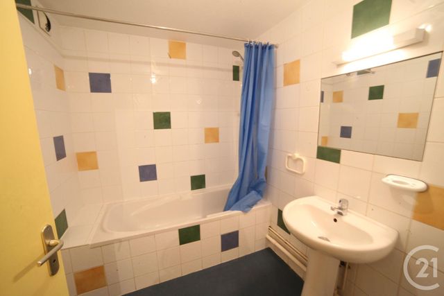 Appartement F3 à louer - 3 pièces - 74.0 m2 - LABERGEMENT STE MARIE - 25 - FRANCHE-COMTE - Century 21 Avenir Immobilier