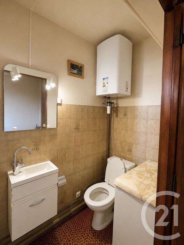 Appartement T2 à vendre - 2 pièces - 32.0 m2 - MOUTHE - 25 - FRANCHE-COMTE - Century 21 Avenir Immobilier