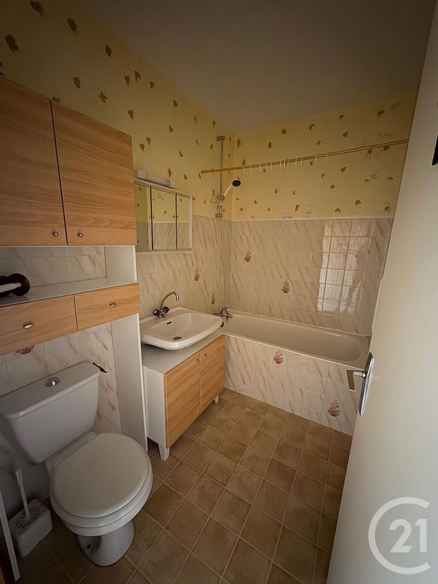 Appartement F1 à louer - 1 pièce - 26.2 m2 - LES FOURGS - 25 - FRANCHE-COMTE - Century 21 Avenir Immobilier